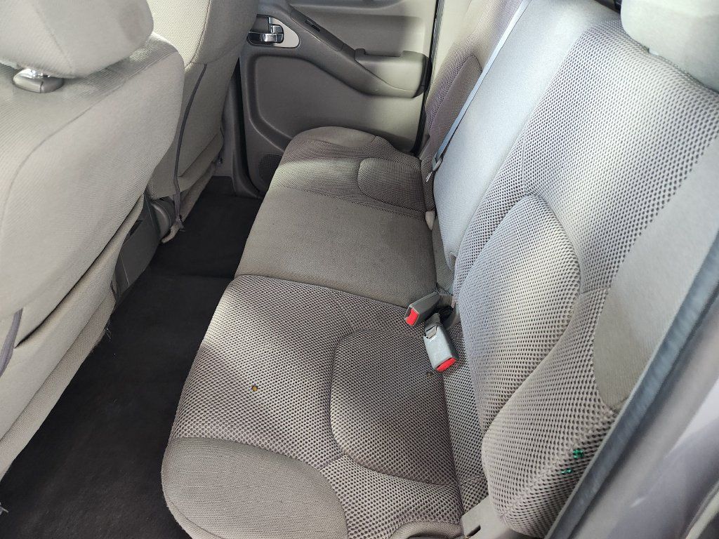 Used 2019 Nissan Frontier SV w/ Value Truck Package AWD/4WD image 14