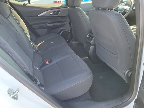 Used 2026 Chevrolet Equinox EV LT FWD image 17