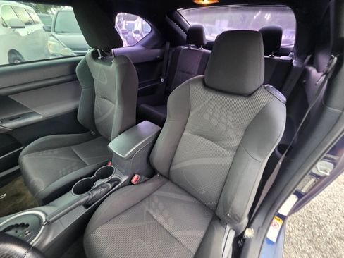 Used 2011 Scion tC FWD image 10