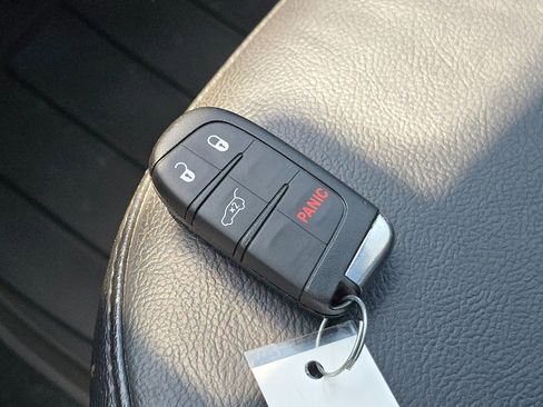 Used 2021 Jeep Compass Latitude w/ Driver Assistance Group FWD image 30