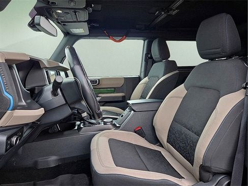 Used 2023 Ford Bronco Wildtrak image 16