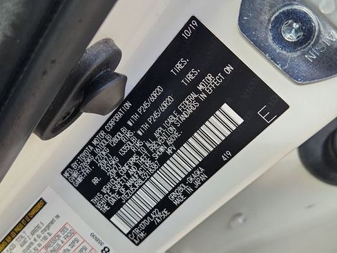 Used 2020 Toyota 4Runner Limited image 34