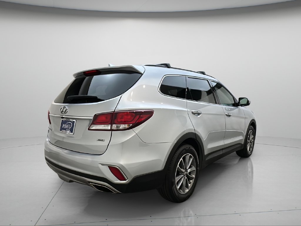 Used 2017 Hyundai Santa Fe SE AWD/4WD image 7
