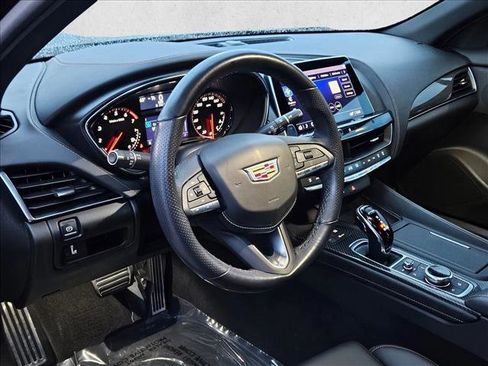 Used 2021 Cadillac CT5 V image 10