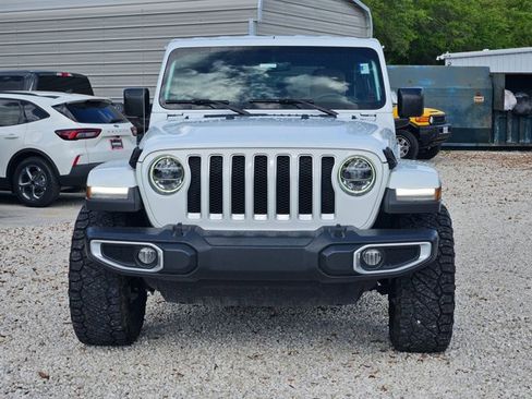 Used 2018 Jeep Wrangler Unlimited Sahara image 2