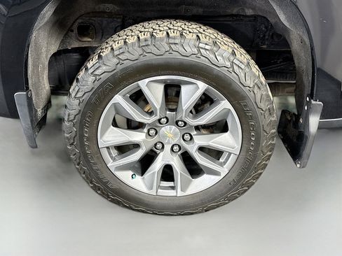 Used 2020 Chevrolet Silverado 1500 LT image 36