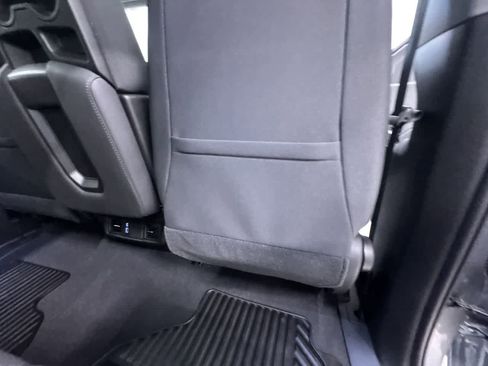 Used 2025 Chevrolet Silverado 1500 Custom image 36