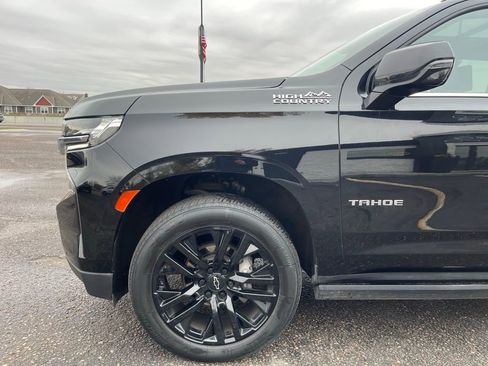 Used 2021 Chevrolet Tahoe High Country w/ Premium Package AWD/4WD image 10