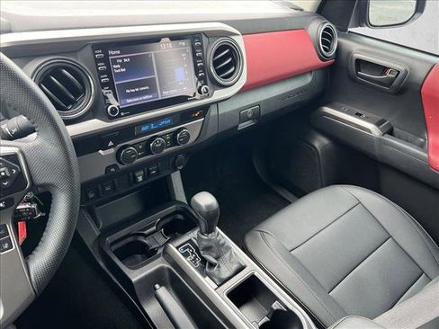 Certified 2022 Toyota Tacoma SR5 w/ Technology Package image 15