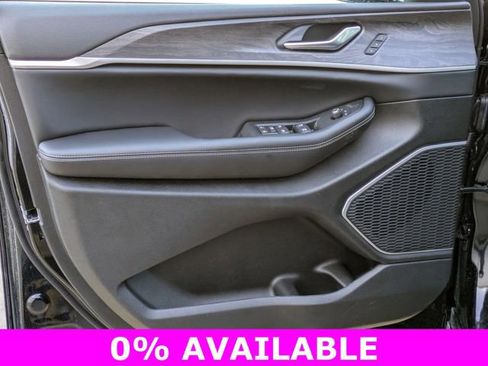 New 2026 Jeep Grand Cherokee Limited image 12