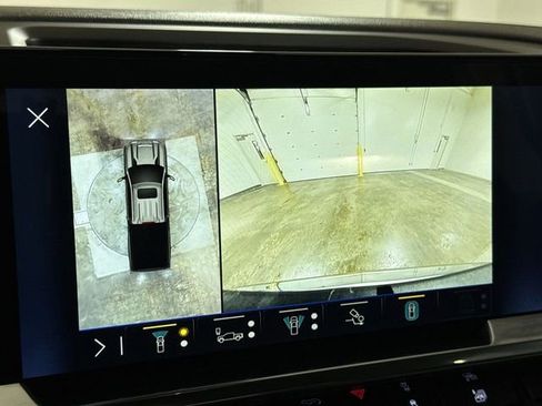Used 2025 Chevrolet Silverado 2500 LT w/ Safety Package AWD/4WD image 15