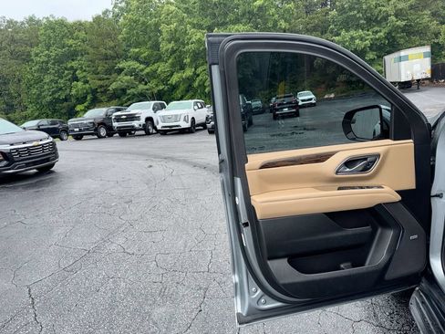 Used 2024 Chevrolet Tahoe Premier RWD image 13