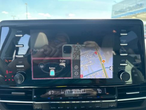 Used 2021 Toyota Sienna XSE image 24