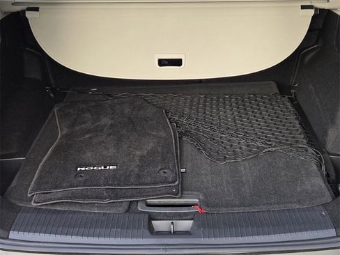 Used 2023 Nissan Rogue SV w/ SV Premium B Package image 10