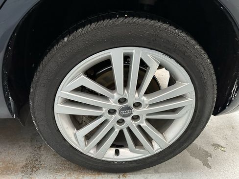 Used 2018 Audi Q5 2.0T Premium Plus w/ Premium Plus Package image 25