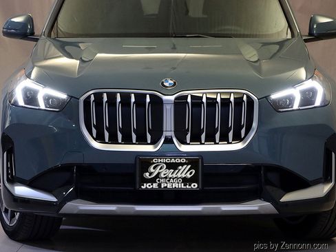 Used 2025 BMW X1 xDrive28i w/ Technology Package image 6