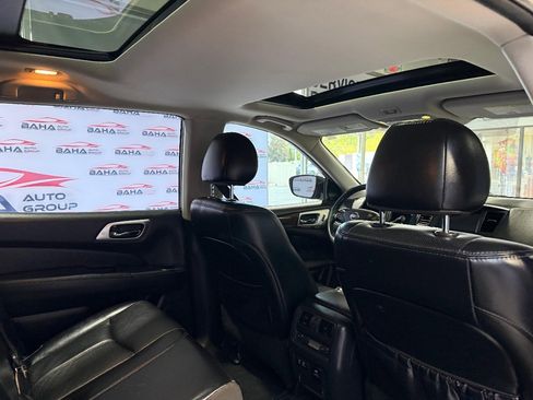 Used 2020 Nissan Pathfinder Platinum image 57