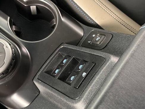 Certified 2024 Ford Bronco Wildtrak image 24