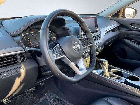 Certified 2025 Nissan Altima 2.5 SR image 15