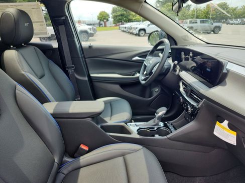 New 2026 Buick Encore GX Sport Touring w/ Advanced Technology Package FWD image 7