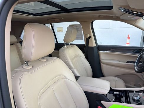 Certified 2022 Jeep Grand Cherokee Limited image 27