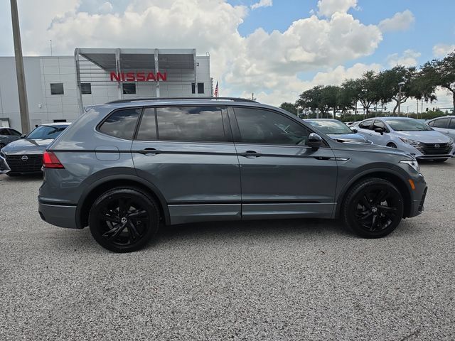 Used 2024 Volkswagen Tiguan SE R-Line FWD image 9