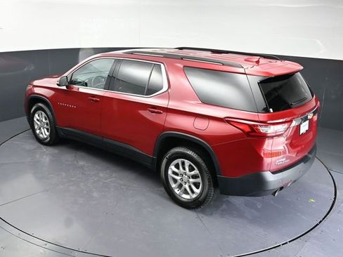 Used 2021 Chevrolet Traverse LT FWD image 35