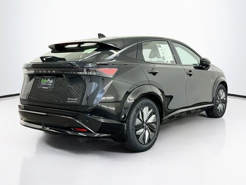 Used 2024 Nissan Ariya AWD image 9