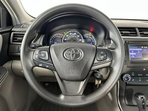 Used 2015 Toyota Camry LE FWD image 14