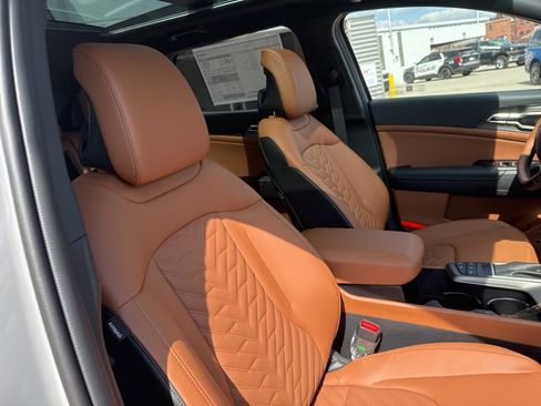 New 2026 Kia Sportage X-Line w/ X-Line Technology Package image 16