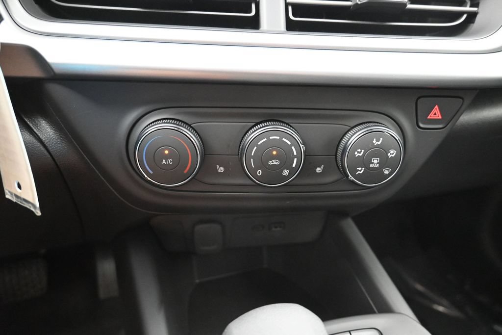 New 2026 Chevrolet Trax LS w/ LS Convenience Package FWD image 16