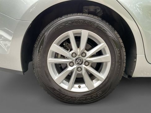 Used 2025 Toyota Camry LE FWD image 10