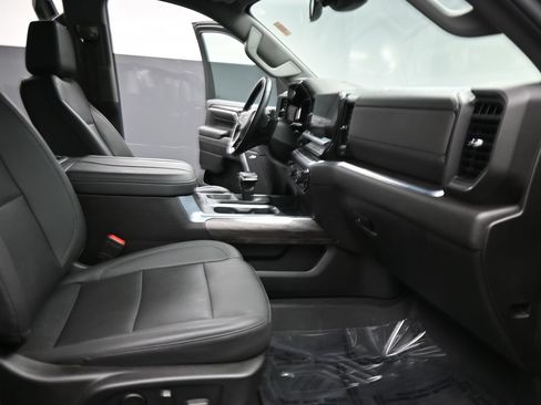 Used 2024 Chevrolet Silverado 1500 LTZ w/ Z71 Off-Road Package AWD/4WD image 18