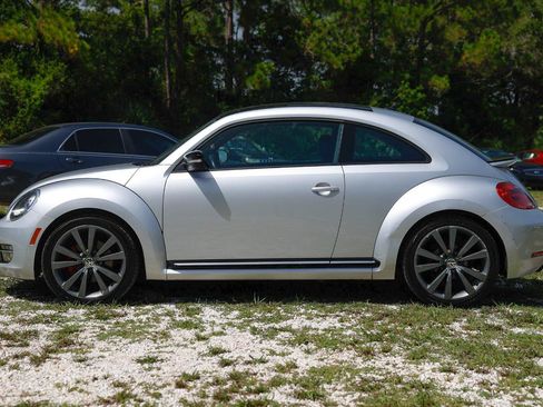Used 2013 Volkswagen Beetle 2.0T FWD image 3