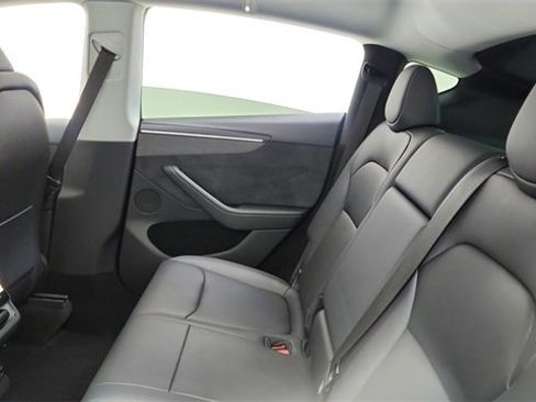 Used 2026 Tesla Model Y Long Range image 27