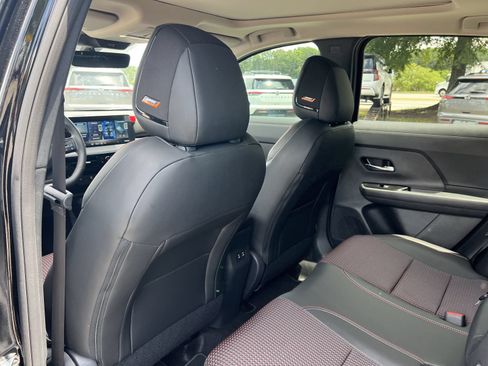 New 2026 Nissan Kicks SR w/ SR Premium Package FWD image 19