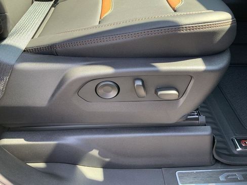 New 2026 GMC Sierra 2500 AT4 w/ AT4 Premium Plus Package image 72