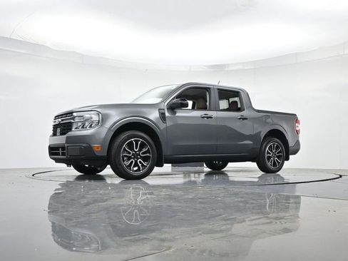 Certified 2024 Ford Maverick Lariat w/ 4K Tow Package AWD/4WD image 32