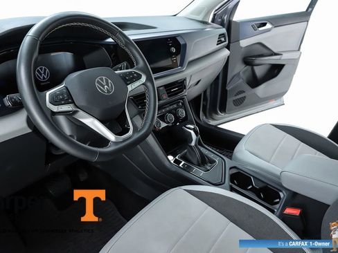 Used 2023 Volkswagen Taos SE w/ Panoramic Sunroof Package FWD image 57