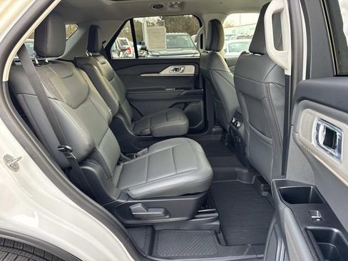 New 2026 Ford Explorer Active w/ Active Comfort Package image 11