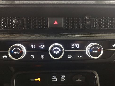 Used 2023 Honda CR-V EX image 11