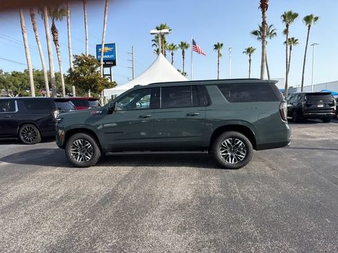 New 2026 Chevrolet Suburban Z71 w/ Comfort Package AWD/4WD image 6
