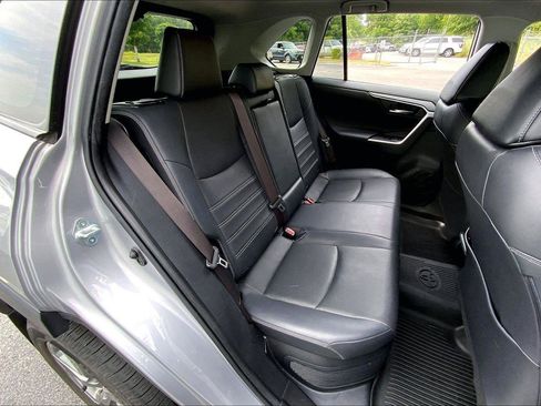 Used 2020 Toyota RAV4 Limited AWD/4WD image 26