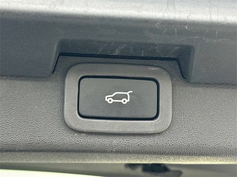 Used 2018 Land Rover Discovery HSE Luxury image 20