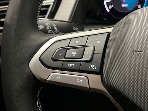 New 2026 Volkswagen Atlas Cross Sport SE image 27