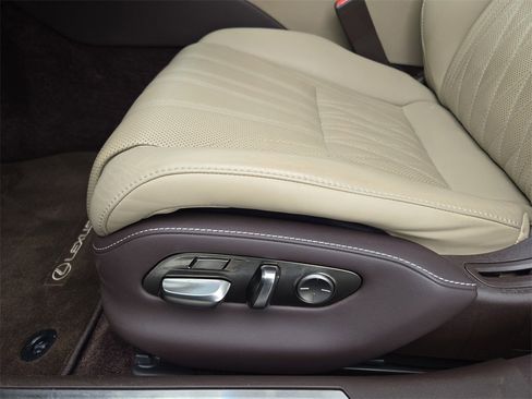 Used 2018 Lexus LS 500 image 24