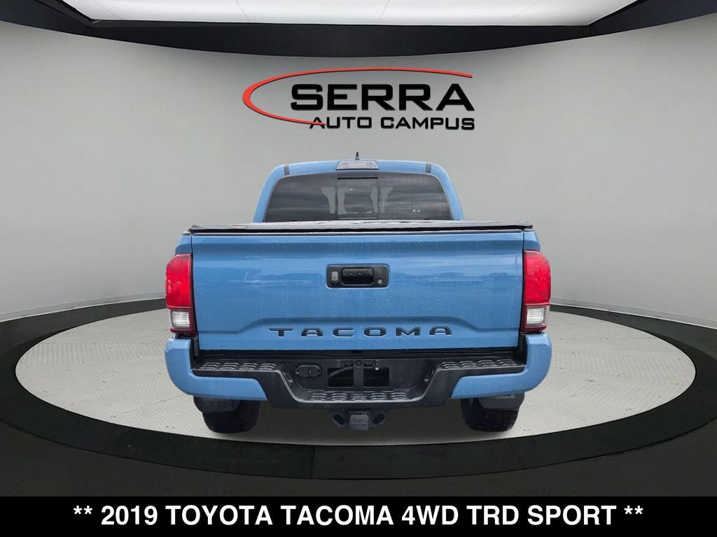 Used 2019 Toyota Tacoma TRD Sport AWD/4WD image 12