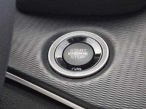 Used 2023 Jeep Grand Cherokee Altitude image 25