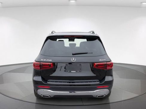 New 2026 Mercedes-Benz GLB 250 4MATIC image 8