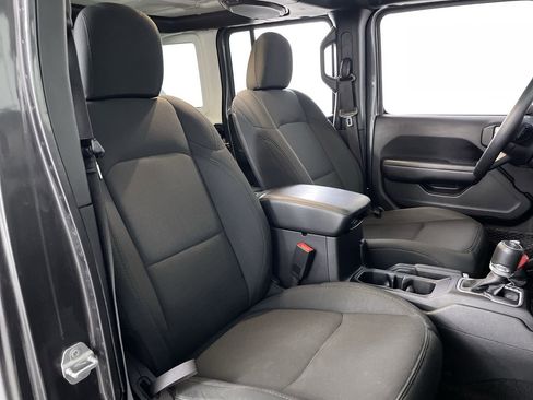 Used 2019 Jeep Wrangler Unlimited Sport S AWD/4WD image 23